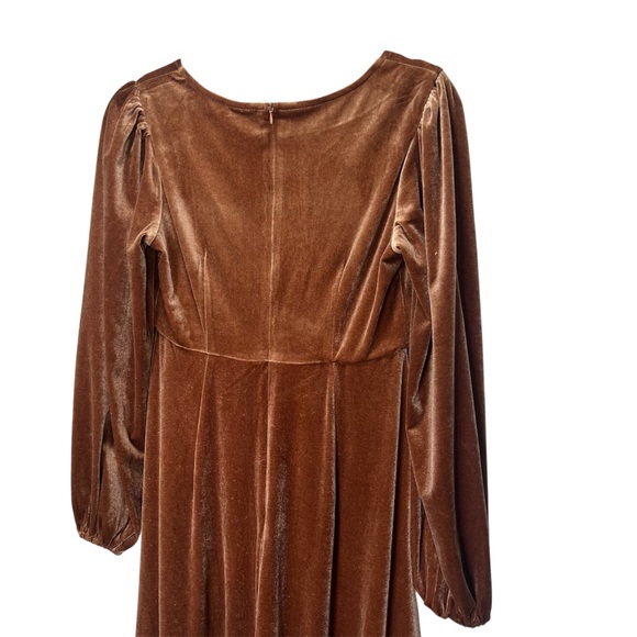 Baltic Born Erika Velvet Dress - Picture 6 of 11